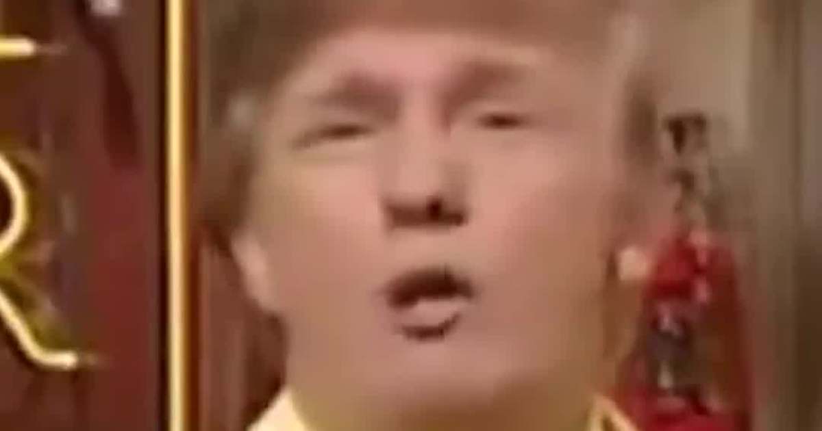 Why Trump’s 2004 SNL “House of Wings” Sketch Vanished From Streams