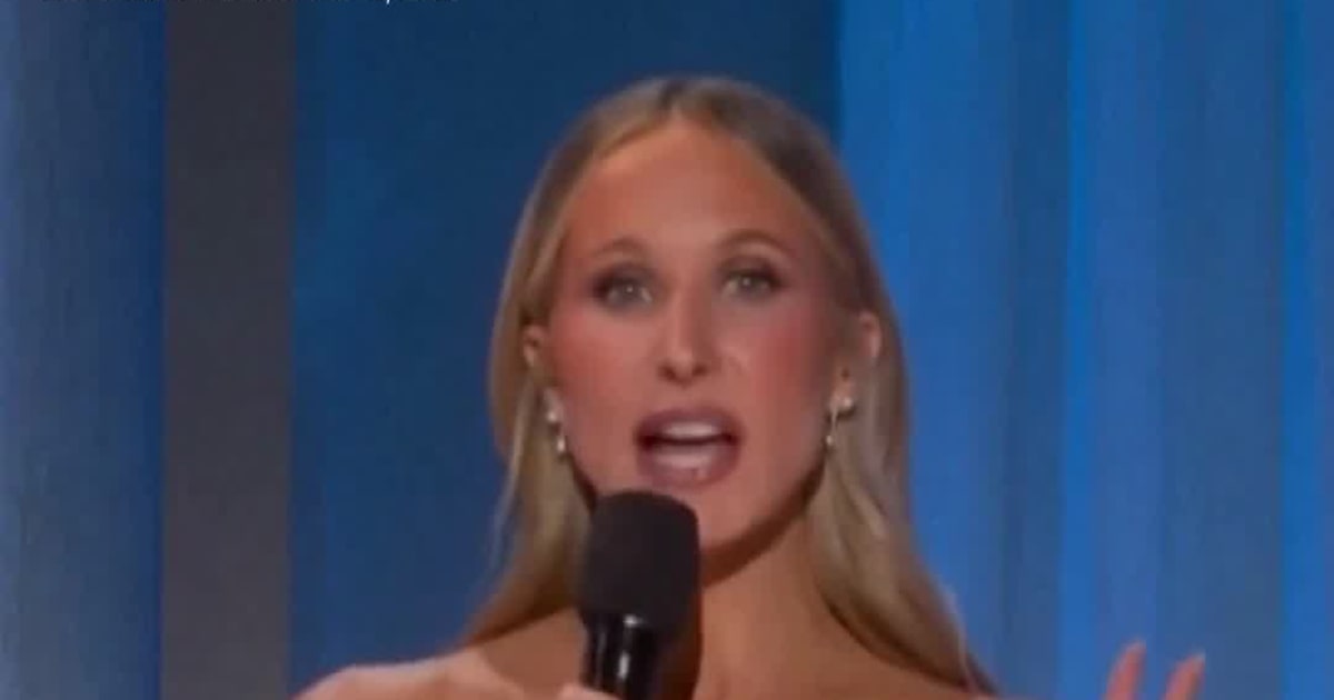 Amy Poehler Pulls a ‘Golden Globes Heist’