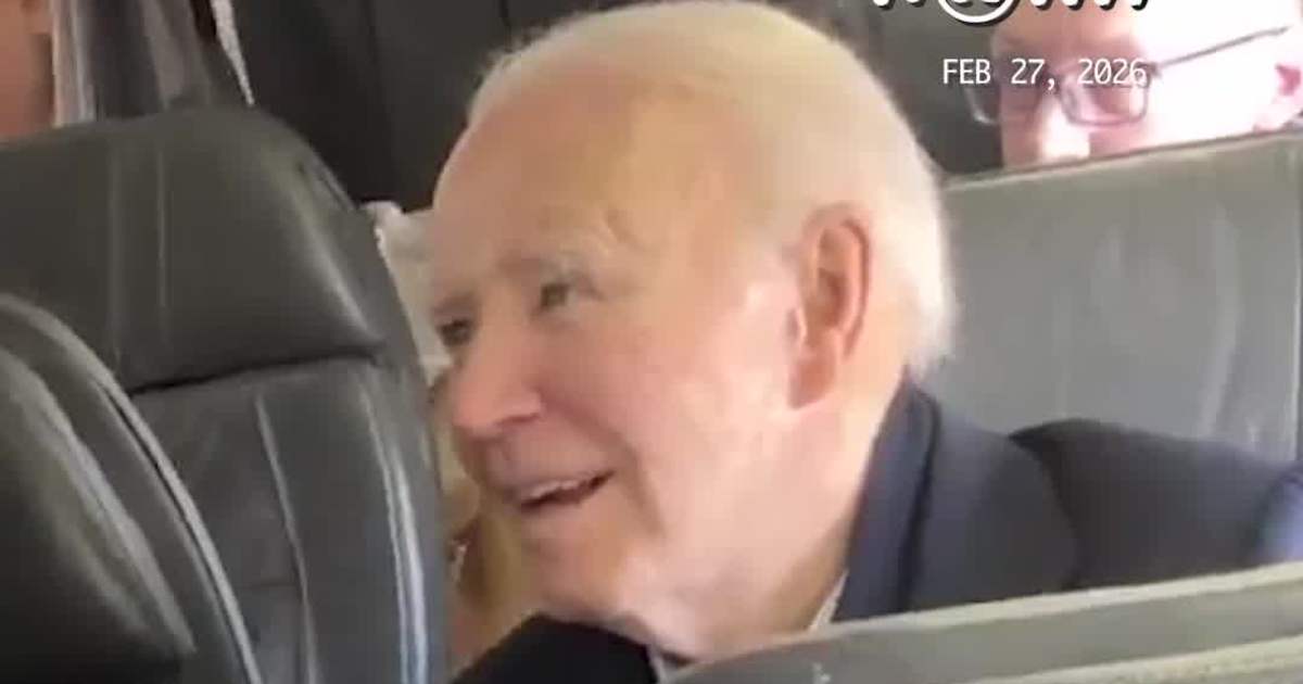 “Children Are Dying Every Day”– Woman Confronts Joe Biden on Plane Over Gaza