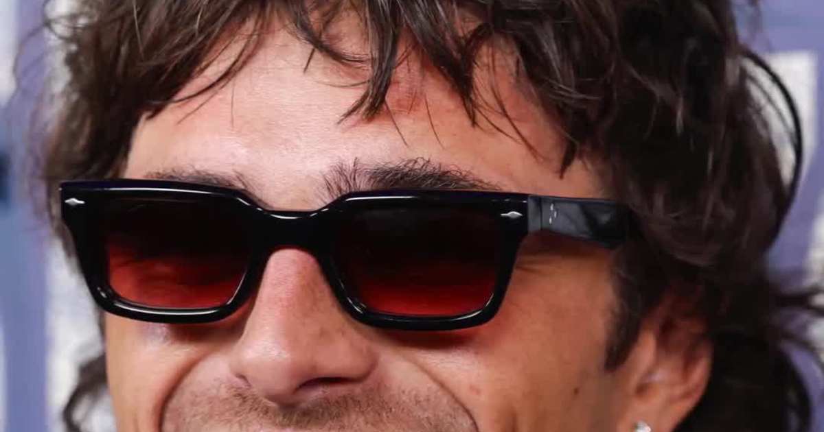 Jacob Elordi Turns Heads With Symolic Gold Tooth at Wuthering Heights Sydney Premiere