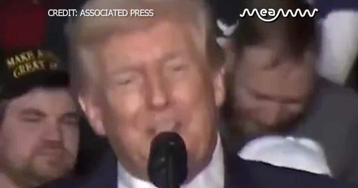 Trump floats idea of a fourth term during rally, crowd erupts