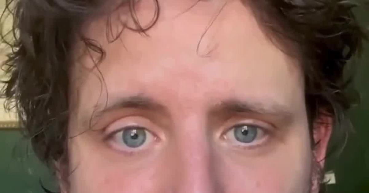 Zach Woods Obliterates Quentin Tarantino in Double Viral Roast