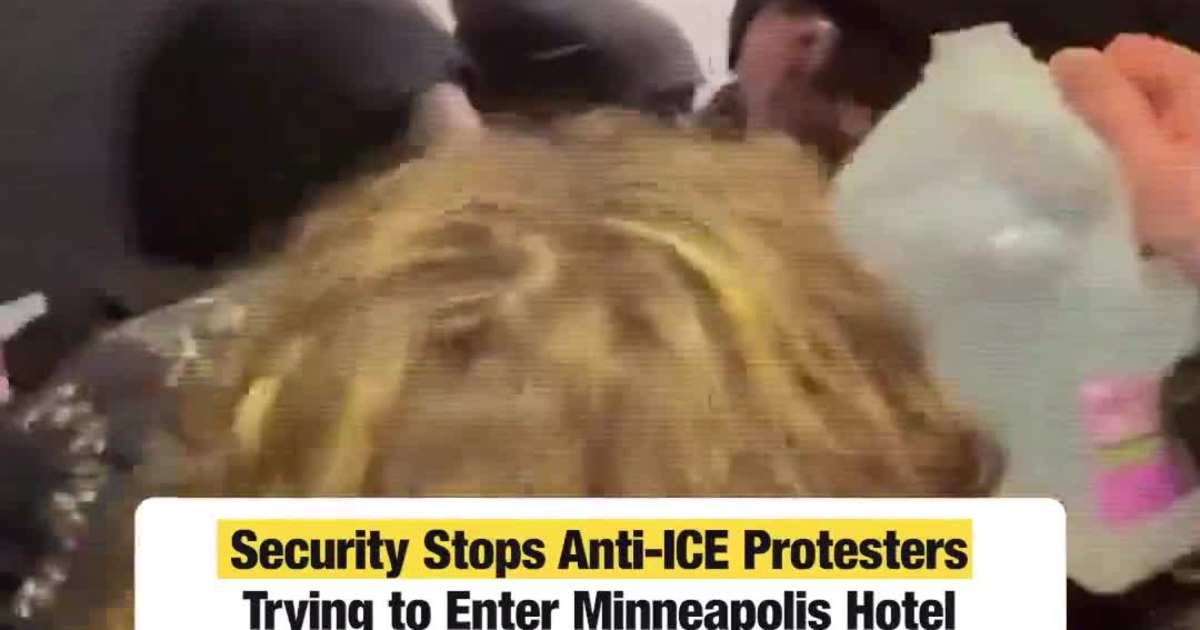 Security Stops Anti-ICE Protesters Trying to Enter Minneapolis Hotel Rumored to House Federal Agents