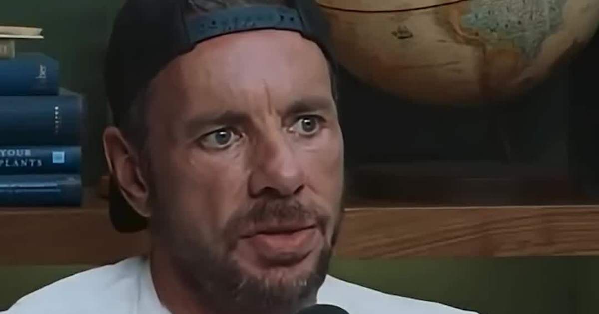 Sabrina Carpenter Fans Brand Dax Shepard “Creepy” After Matchmaking Obsession