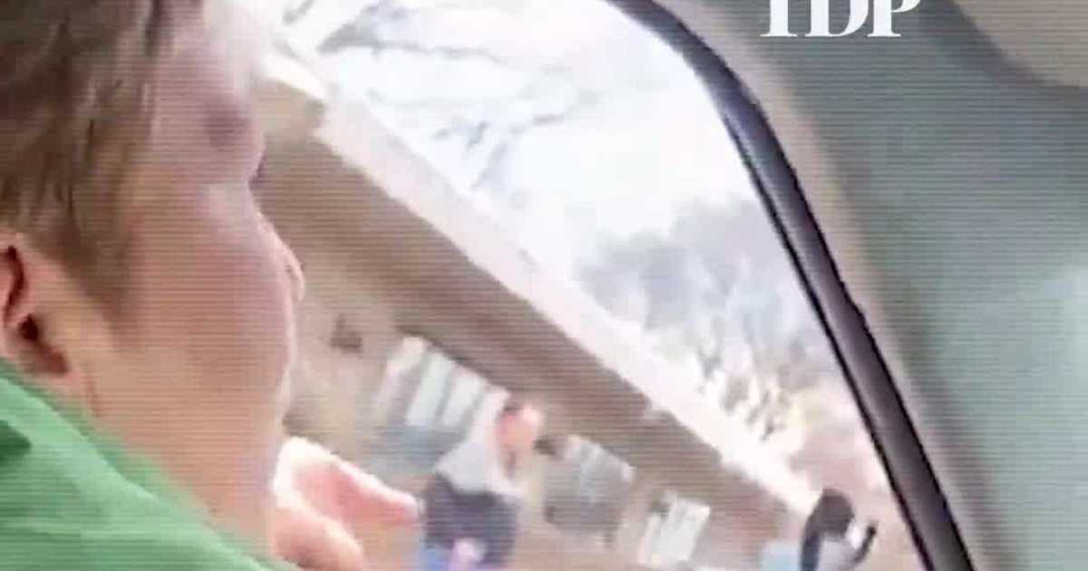 Minnesota Woman Claims ICE Targeted Her for Asserting Her Rights — Agents Allegedly Demanded Her “Status” After She Filmed Them