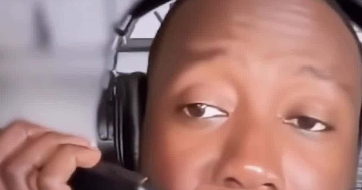 Lamorne Morris Shoots His Shot With Nasim Pedrad During Podcast