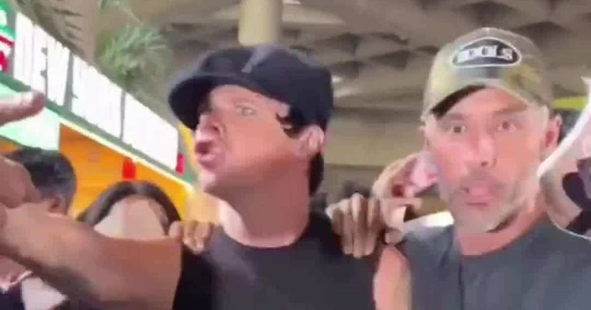 Yungblud Greets Fans on Arrival in India Ahead of Lollapalooza