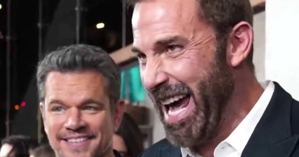 Ben Affleck Laughs With Paparazzi at The Rip Premiere With Matt Damon