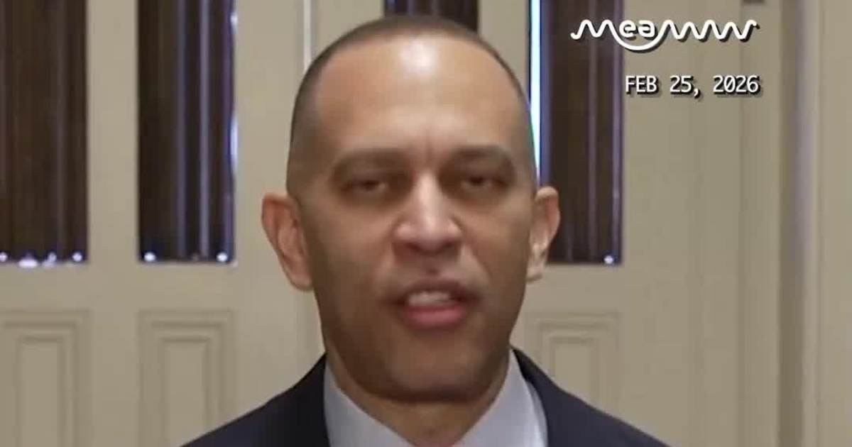 Jeffries Calls Trump’s ‘State of Our Union’ a “Complete and Total Disaster”