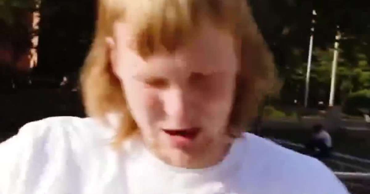 This man tested two rallies and the reactions say everything…