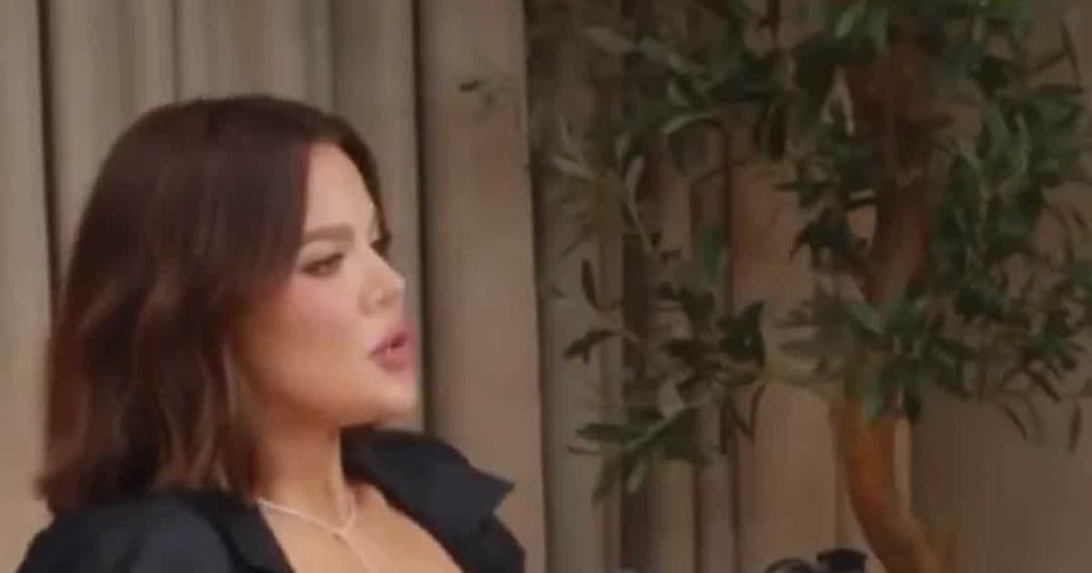 The Night Britney Spears Crashed With Kim & Khloe Kardashian in Bed