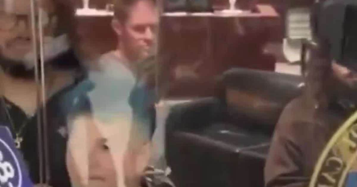 ‘Come Talk and We’ll Open the Door’ — Anti-ICE Protest Escalates in San Diego