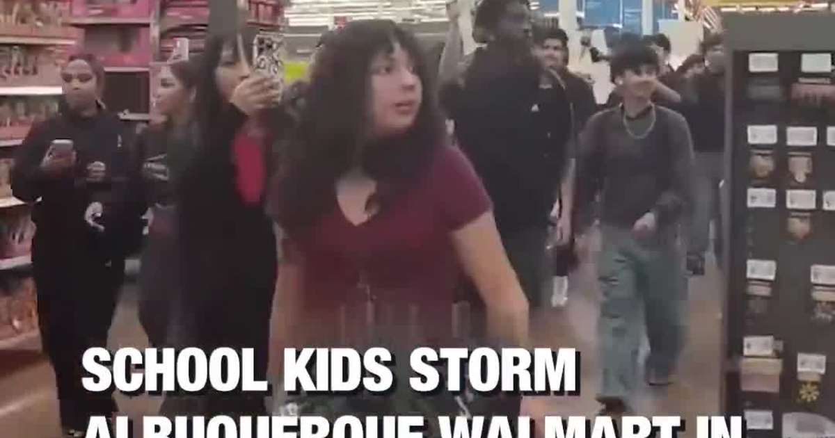 School Kids Storm Albuquerque Walmart in Anti-ICE Protest, Disrupting Shoppers