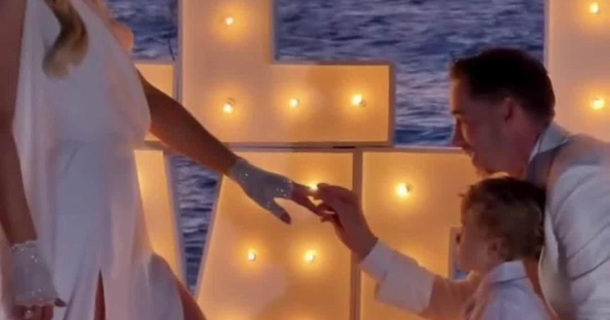 Paris Hilton's Dreamy Valentine Re-Proposal