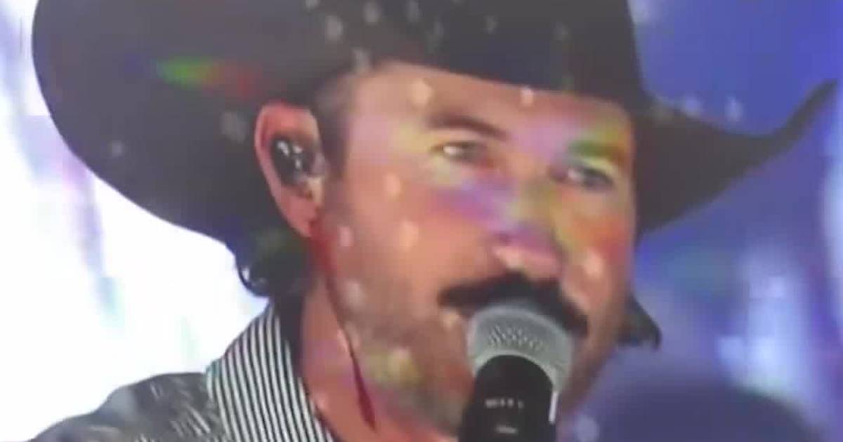 Riley Green Seen Bleeding After Fan Threw Phone