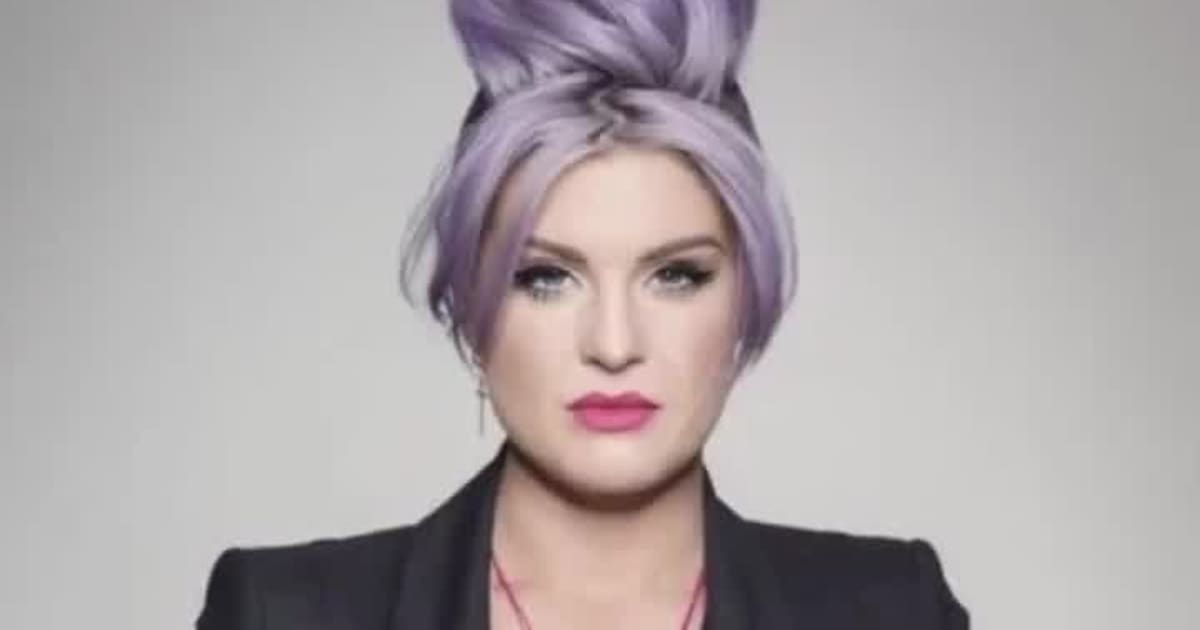 Kelly Osbourne  Claps Back at Critics Commenting on Weight Loss
