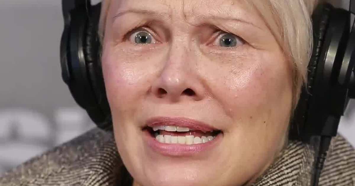 Pamela Anderson Says Seeing Seth Rogen at the Golden Globes Felt “Yucky”